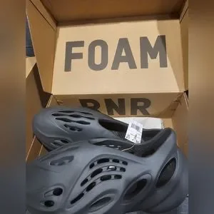 Yeezy | Shoes | Yeezy Foam Runner Carbon New With Box Size 4  display picture 3